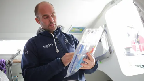 Route du Rhum : comment se passe la course du Dijonnais Maxime Cauwe ?