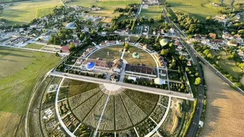 L’orchestre français des jeunes à la Saline Royale et à l’opéra de...