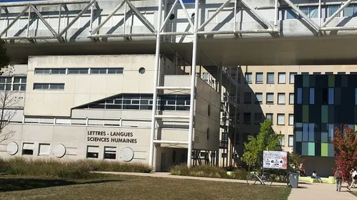 L'Université Dijon Europe encore bloquée, l'arrêt jusqu'au 8...