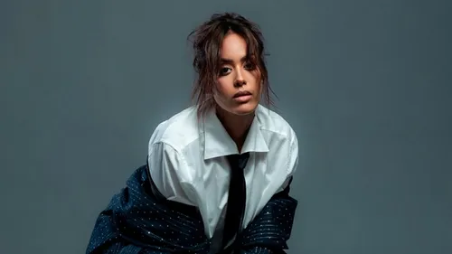 Showcase gratuit d'Amel Bent à la Toison d’Or