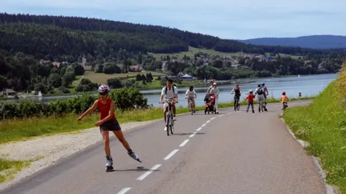 Journée sans voiture autour du lac de Saint-Point : 23 kilomètres...