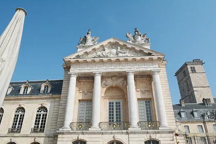 Conseil municipal de Dijon : mutuelle, sécurité et logement au cœur...