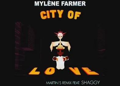 Mylène Farmer surprend tout le monde avec un remix ensoleillé