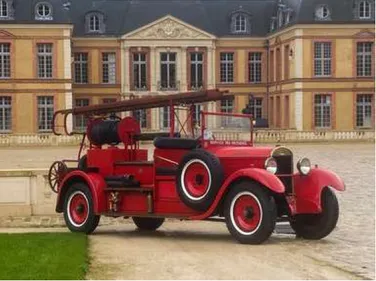 La Fédération Française des Véhicules d'Époque fête le patrimoine...
