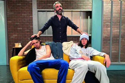 « Ados sur TikTok, Parents qui Déblok » – une comédie familiale qui...