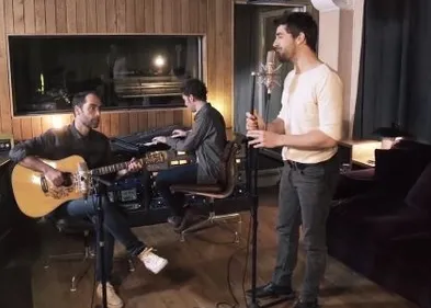 Après la TV et la danse, Agustin Galiana donne de la voix !