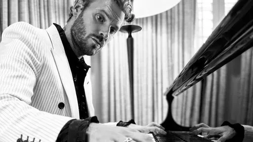 Écoutez « Avant vous », la chanson de Matt Pokora dédiée à ses enfants