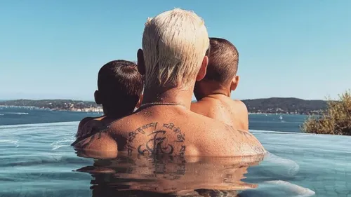 Matt Pokora, un papa aimant et strict