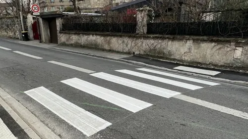Un nonagénaire mortellement fauché sur un passage piéton à Versailles