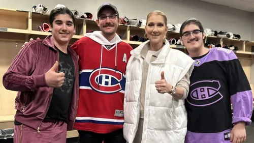 Céline Dion fait une apparition surprise lors d'un match de hockey 