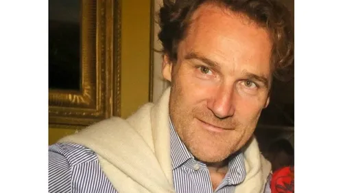 Un candidat battu aux municipales retrouvé pendu dans son château...