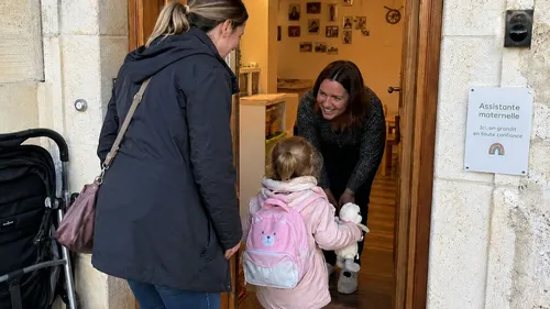 Faire garder son enfant coûte toujours plus cher, qu'en est-il dans...