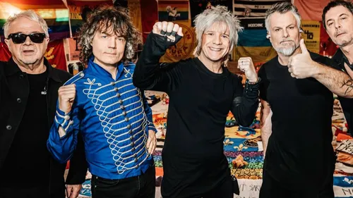 Indochine : le groupe perd un de ses membres de longue date