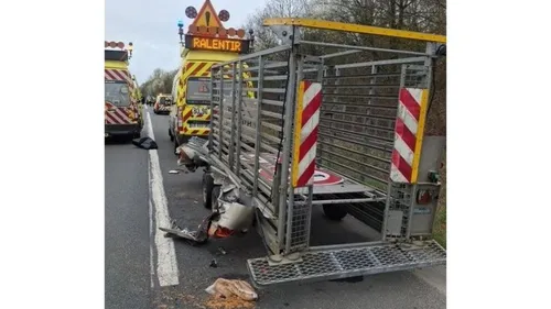 Un véhicule d’intervention percuté sur l’autoroute A10 ce matin