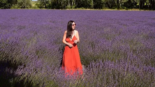 Trois Cafés Gourmands : une ex-candidate de « The Voice » devient...