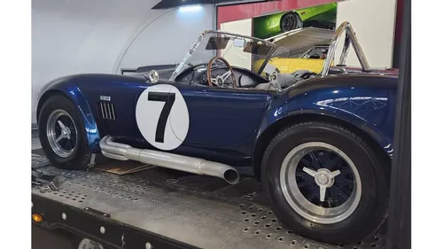 La dernière Cobra de Johnny sort exceptionnellement de l’ombre