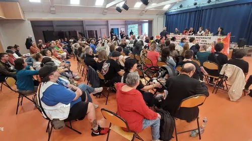 Rassemblement hier devant l’hôpital de Meulan-en-Yvelines
