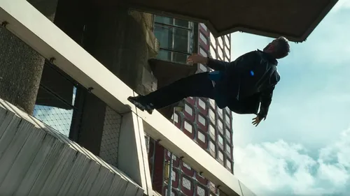 « J'tomberai pas » : Christophe Willem sort le clip