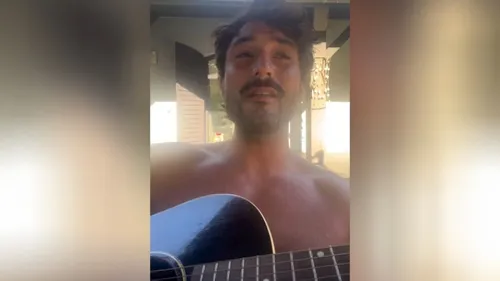 Même en vacances, Jérémy Frérot prépare son album