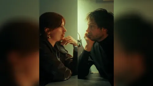 Marine sort un duo inattendu avec Félix Radu