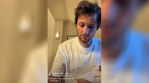Vianney dévoile un tendre moment au piano avec sa fille Rita