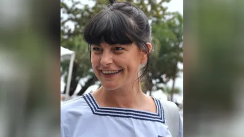 Lio qui attaque les télé-crochets comme la Star Academy 