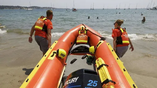 Un groupe dont plusieurs jeunes enfants secourus au Hourdel