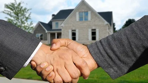 Immobilier : les transactions poursuivent leur redressement en...