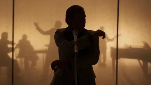 Regardez les premières images du film sur Charles Aznavour 