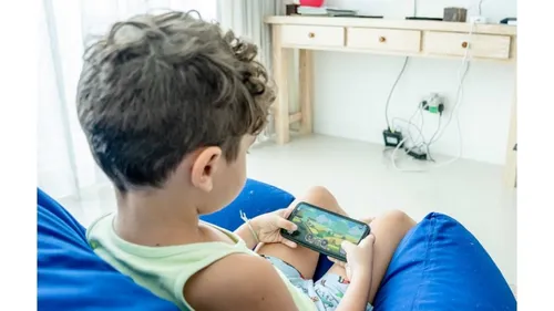 L’ARS Hauts-de-France veut mieux protéger les tout-petits des écrans