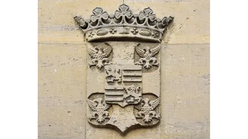 Les enfants fabriquent leur propre blason à Saint-Valery-sur-Somme