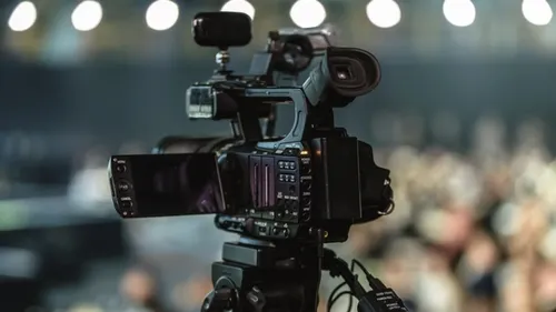 Jouez les figurants pour une série télé à Fontainebleau