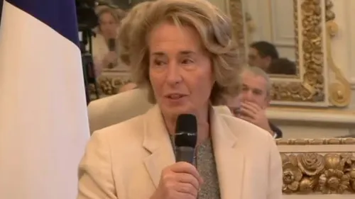 Caroline Cayeux contredite par son chauffeur sur ses frais de...