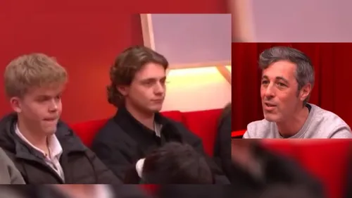 Deux élèves de la Star Ac' recadrés par le directeur