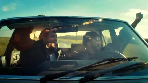 Claudio Capéo et Slimane échangent leurs voix pour le clip de...