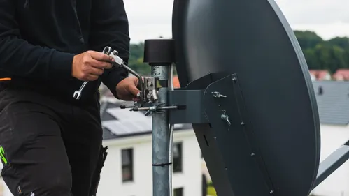 Des antennes 5G provoquent la colère de locataires à Poissy