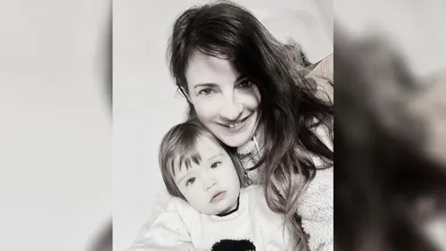 Le message plein d'amour d'Eve Angeli pour son enfant