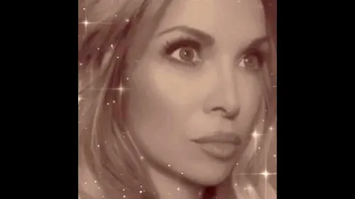 Hélène Ségara travaille sur un livre à propos de la confiance en soi