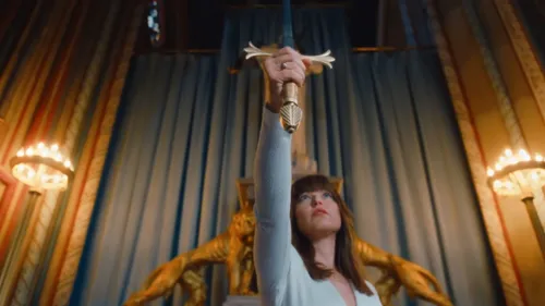 Natasha St-Pier sort le clip de « Jeanne »