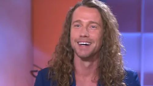 Julien Doré, impayable, écrit à Beyonce pour dévoiler des dates 