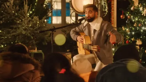 La belle surprise de Kendji Girac à des écoliers