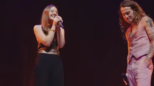Quand Julien Doré invite sur scène sa finaliste de The Voice Kids