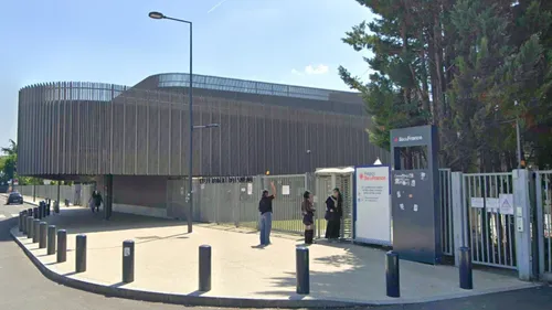 Corbeil-Essonnes : le proviseur d'un lycée frappé par un élève