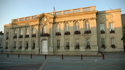À Beauvais, l’opposition dévoile le salaire du directeur de cabinet...