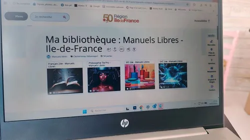 Île-de-France : les manuels scolaires numériques font de la résistance