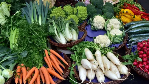 Retour du marché semi‑nocturne à Coulommiers en Seine-et-Marne