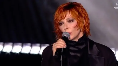 Écoutez le nouveau titre de Mylène Farmer chanté à Cannes 