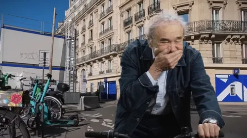 Pierre Perret fait le buzz avec sa nouvelle chanson sur la saleté à...