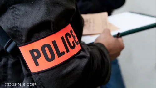 Une septuagénaire ligotée et violée chez elle aux Mureaux