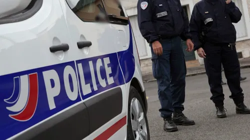 Un inquiétant peintre pervers arrêté pour agressions sexuelles sur...